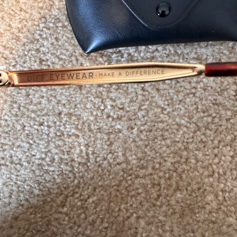 Diff Bellaxs Reading Glasses With Case - image 6